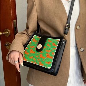 Crossbody leather bag